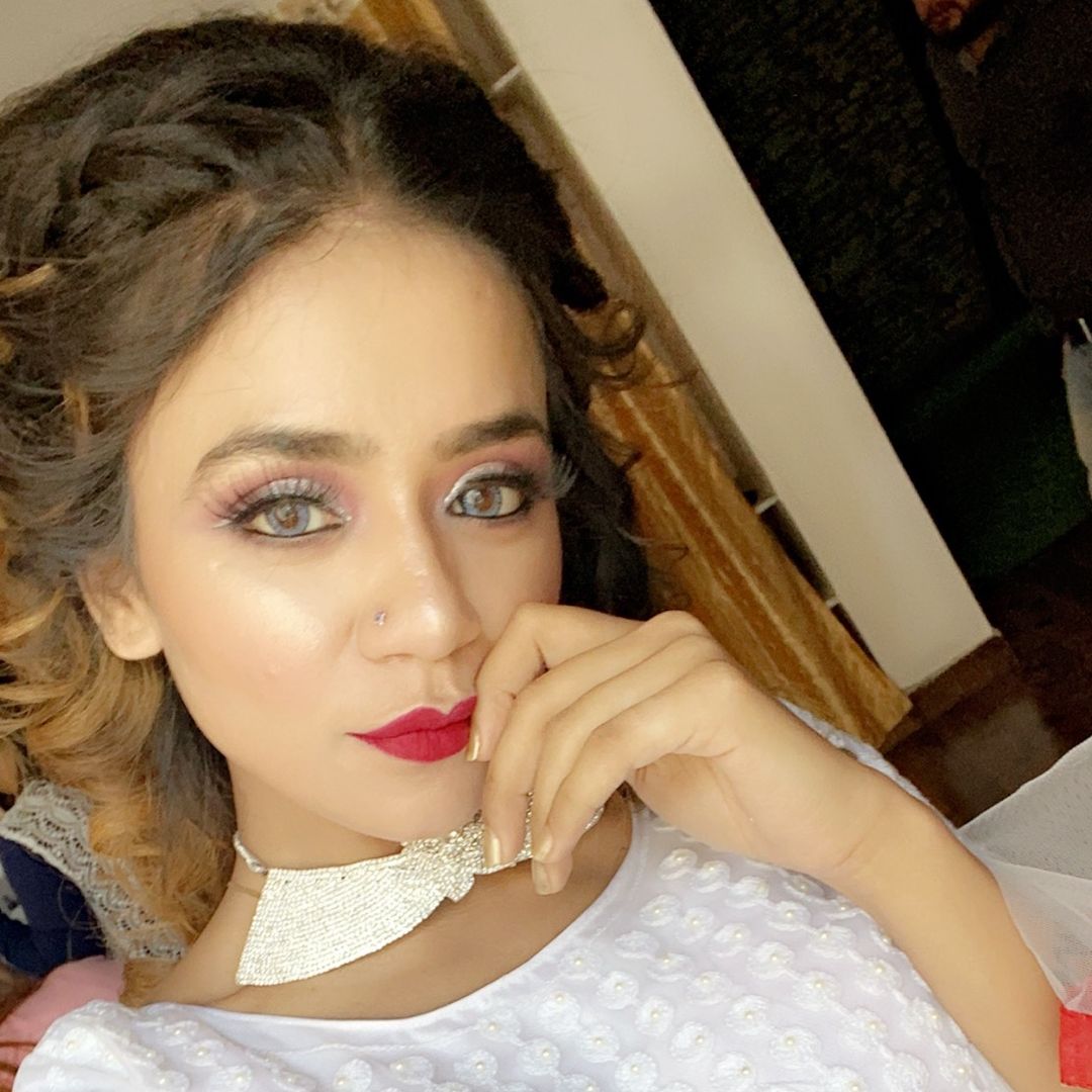 Anchor Shivani