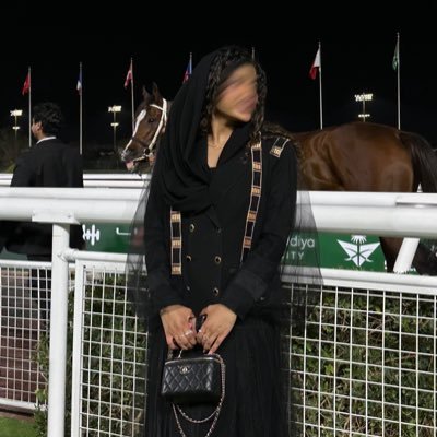 شوق عبدالعزيز