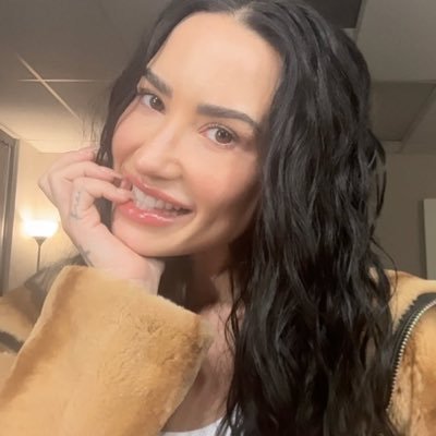 Team Demi Lovato