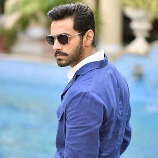 Khan مرتسم Khan