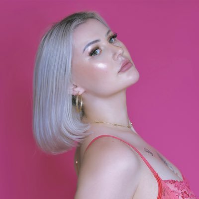 𝙇𝙚𝙚𝙯𝙖 🍓FREE OF