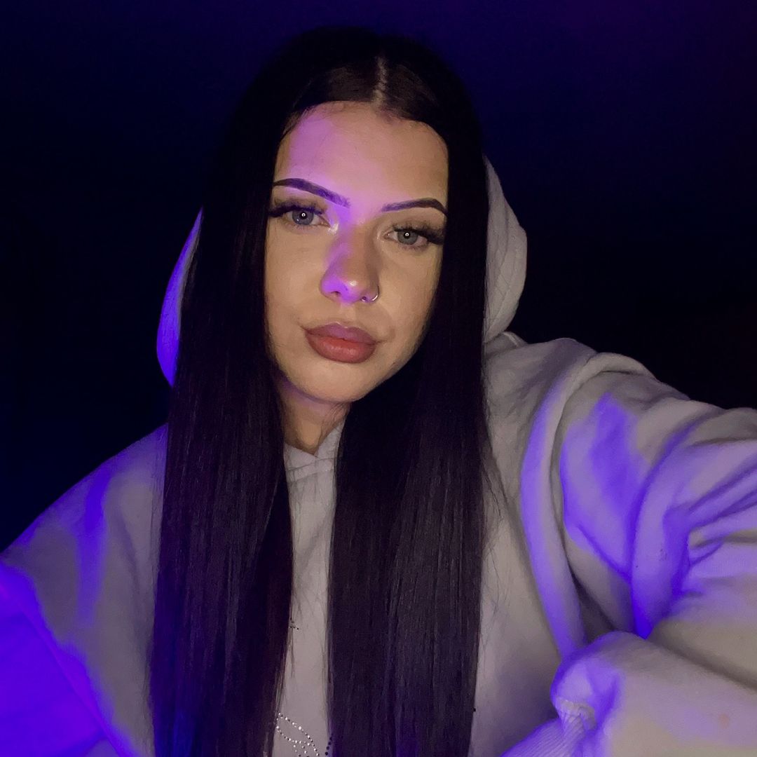 Alina 🙇🏻‍♀️ | ig:xwr0bel