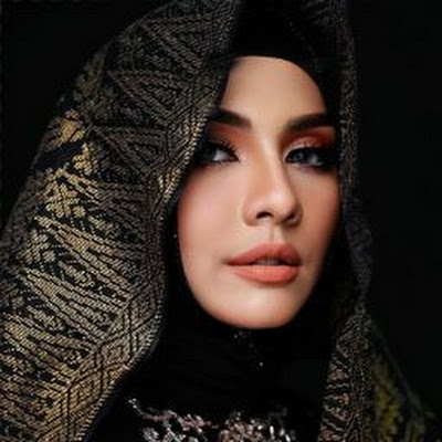 Zizi Kirana