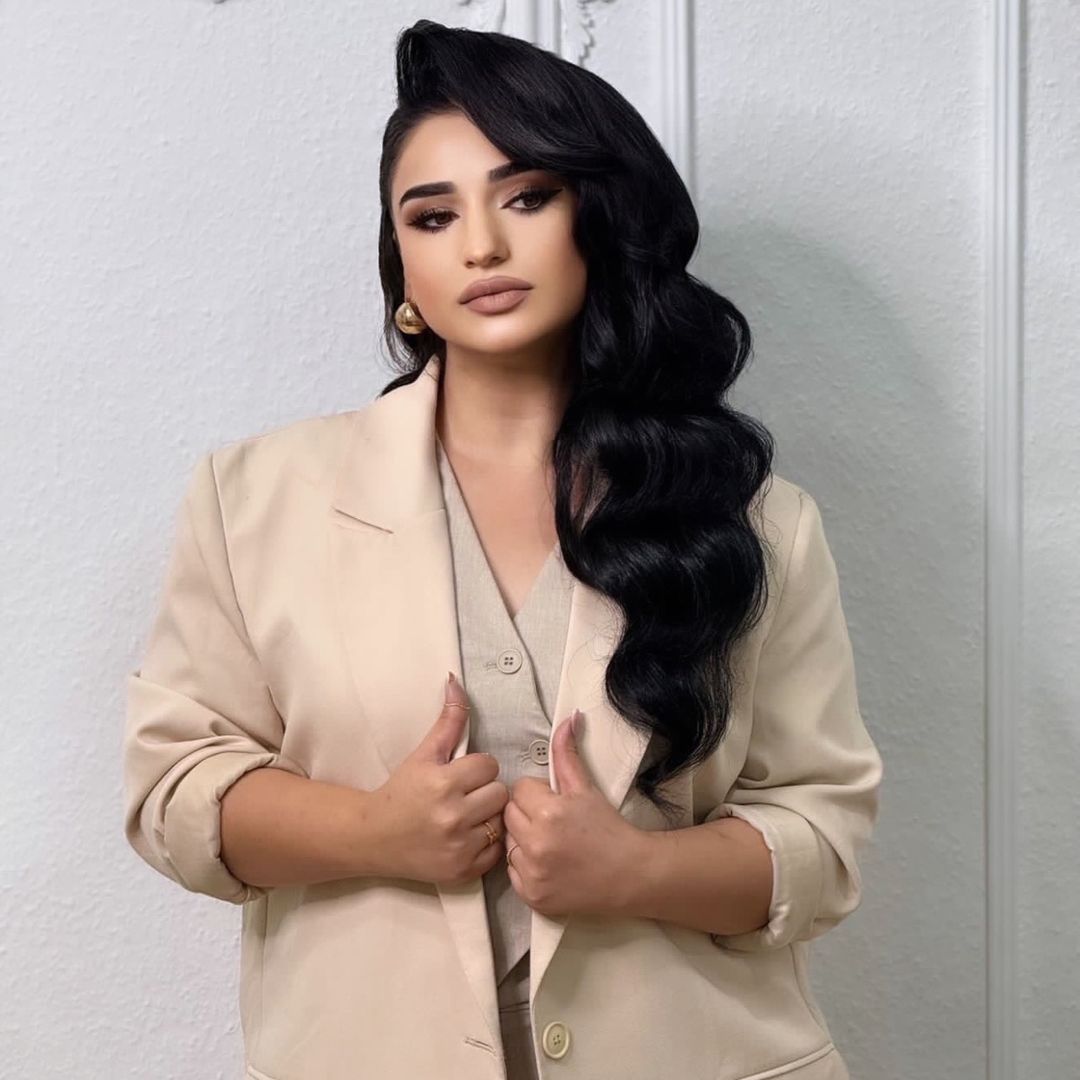 AySE DzHaMbAzOvA Hair studio