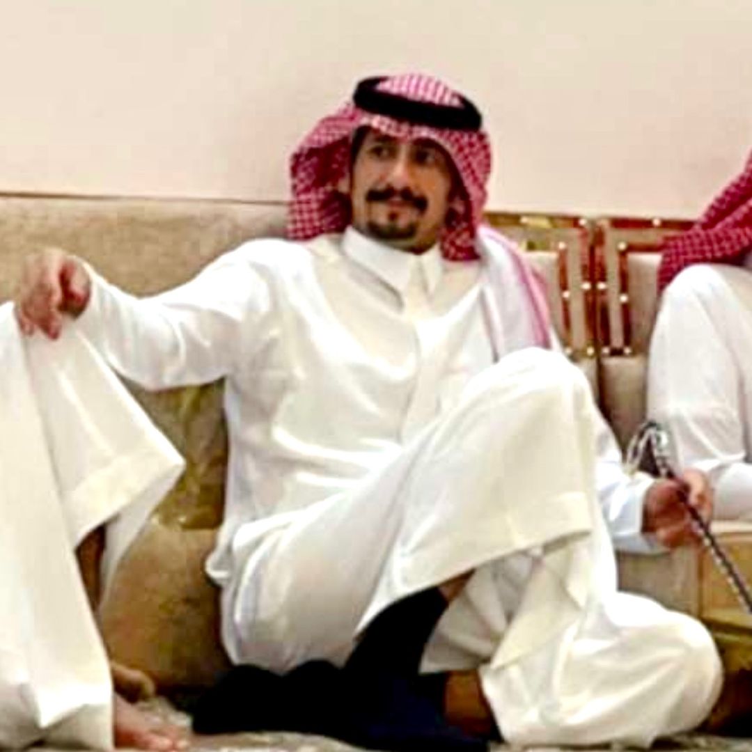 عبدالعزيز👑