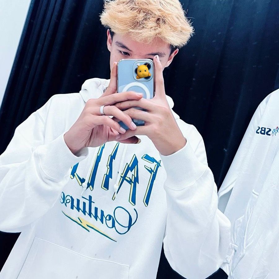 𝐕𝐢𝐜𝐭𝐨𝐫 𝐗 𝐒𝐭𝐫𝐨𝐦⚡️