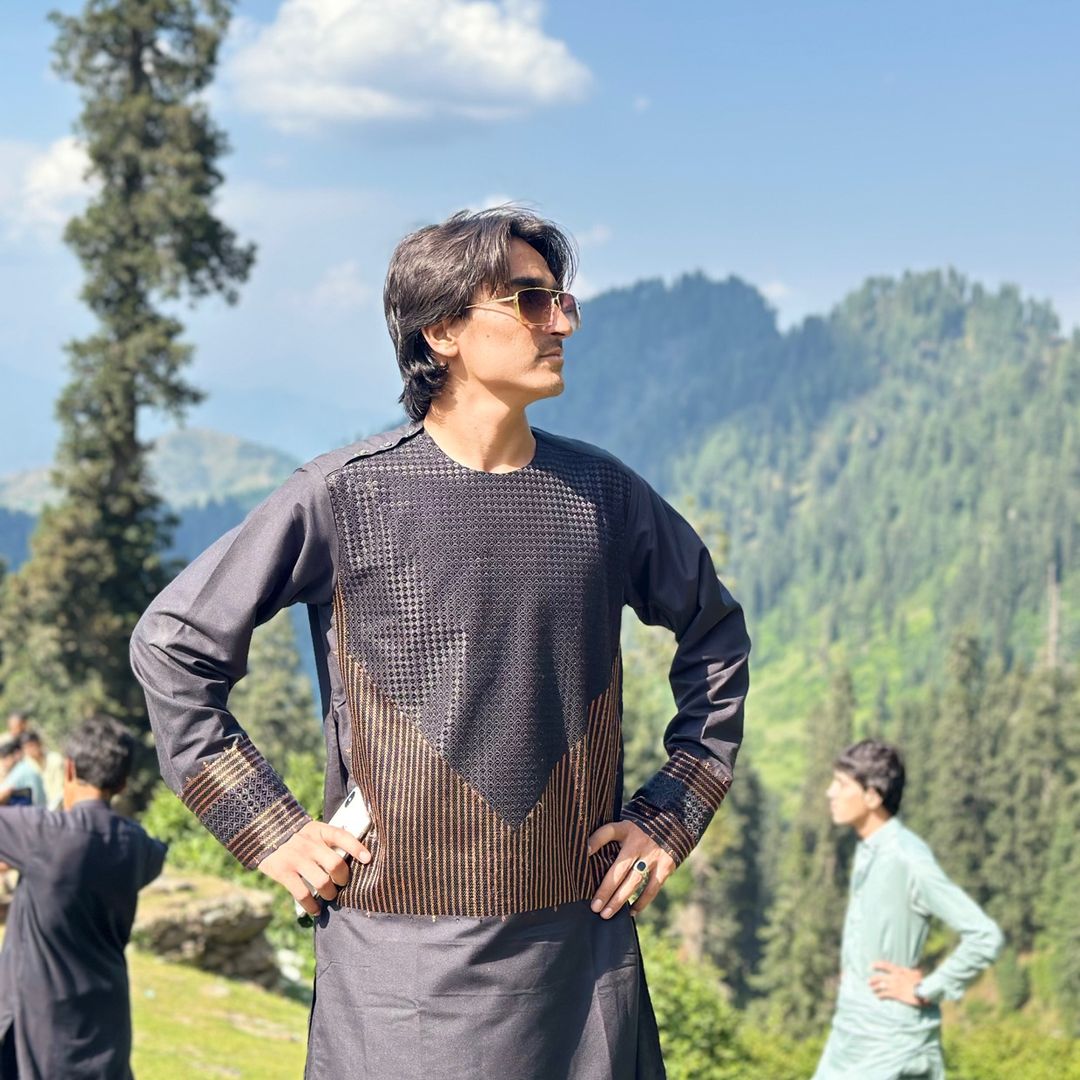 BASIT JAN 083