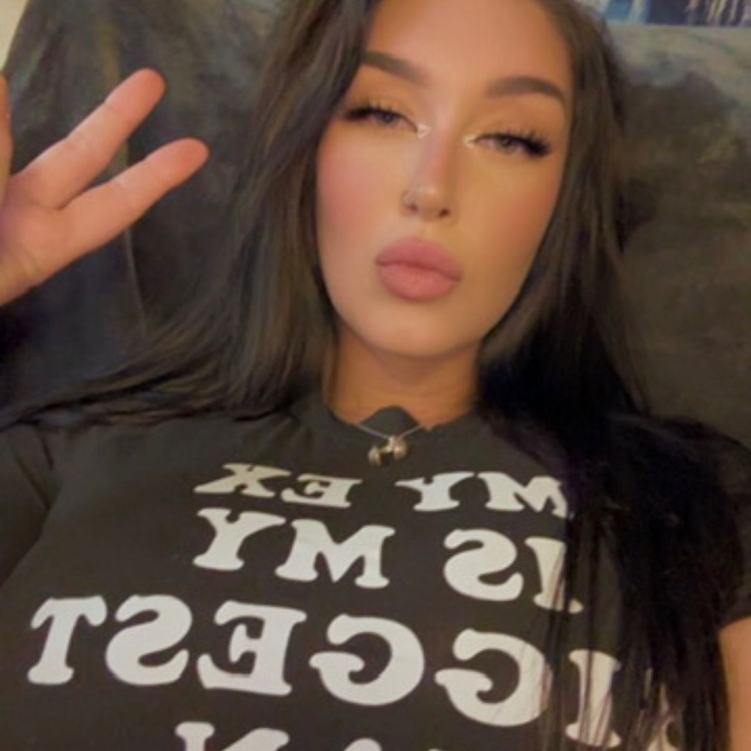 Bonnie ✝️✈️💋🧾