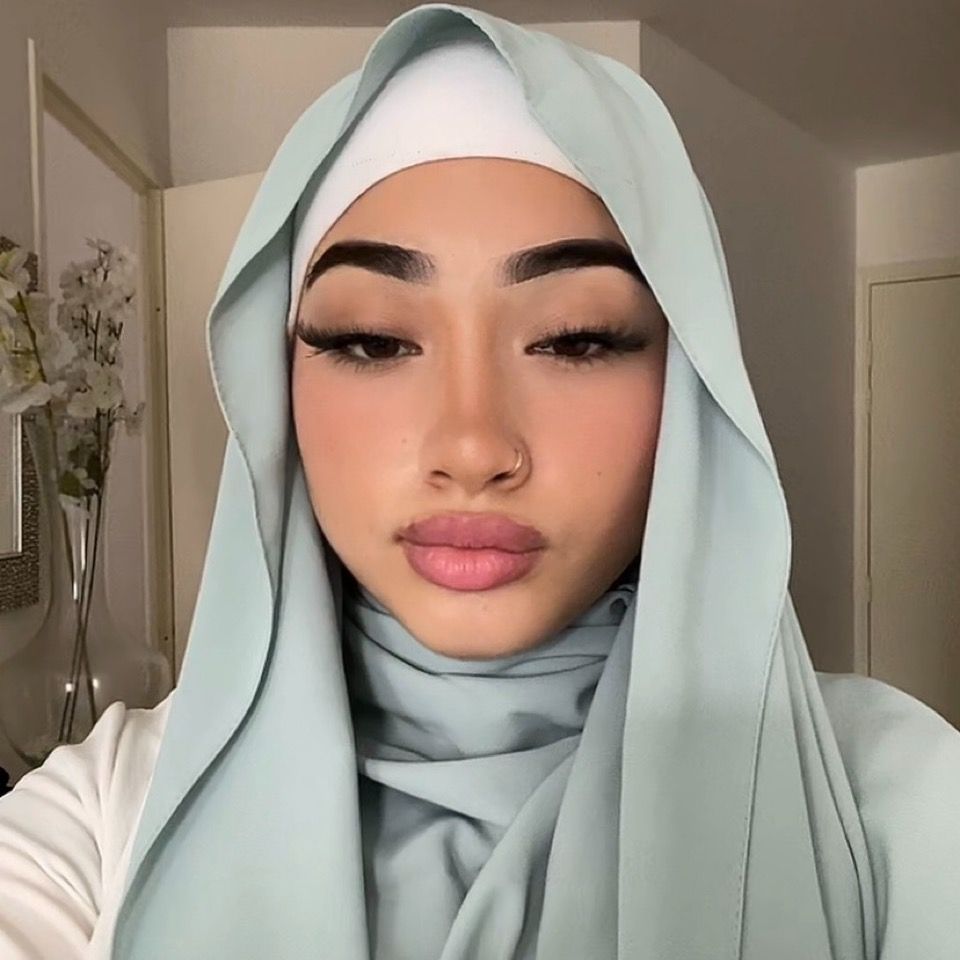 𝐁𝐄𝐕𝐎