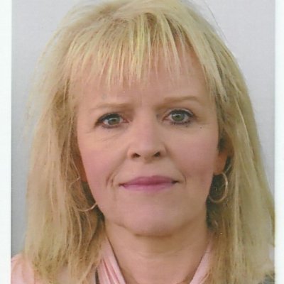 Award-Winning International Author, Suzy Davies