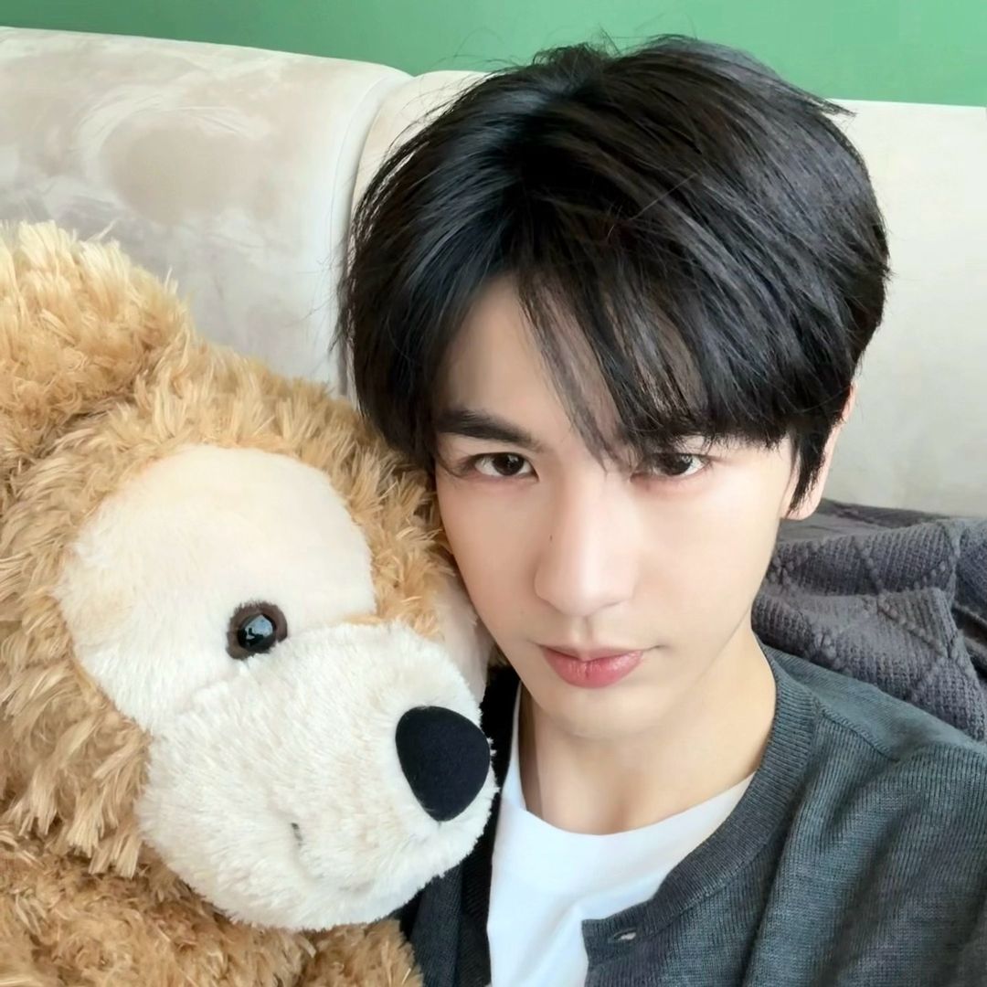 b i r u ᶻᴸᴴ🦋