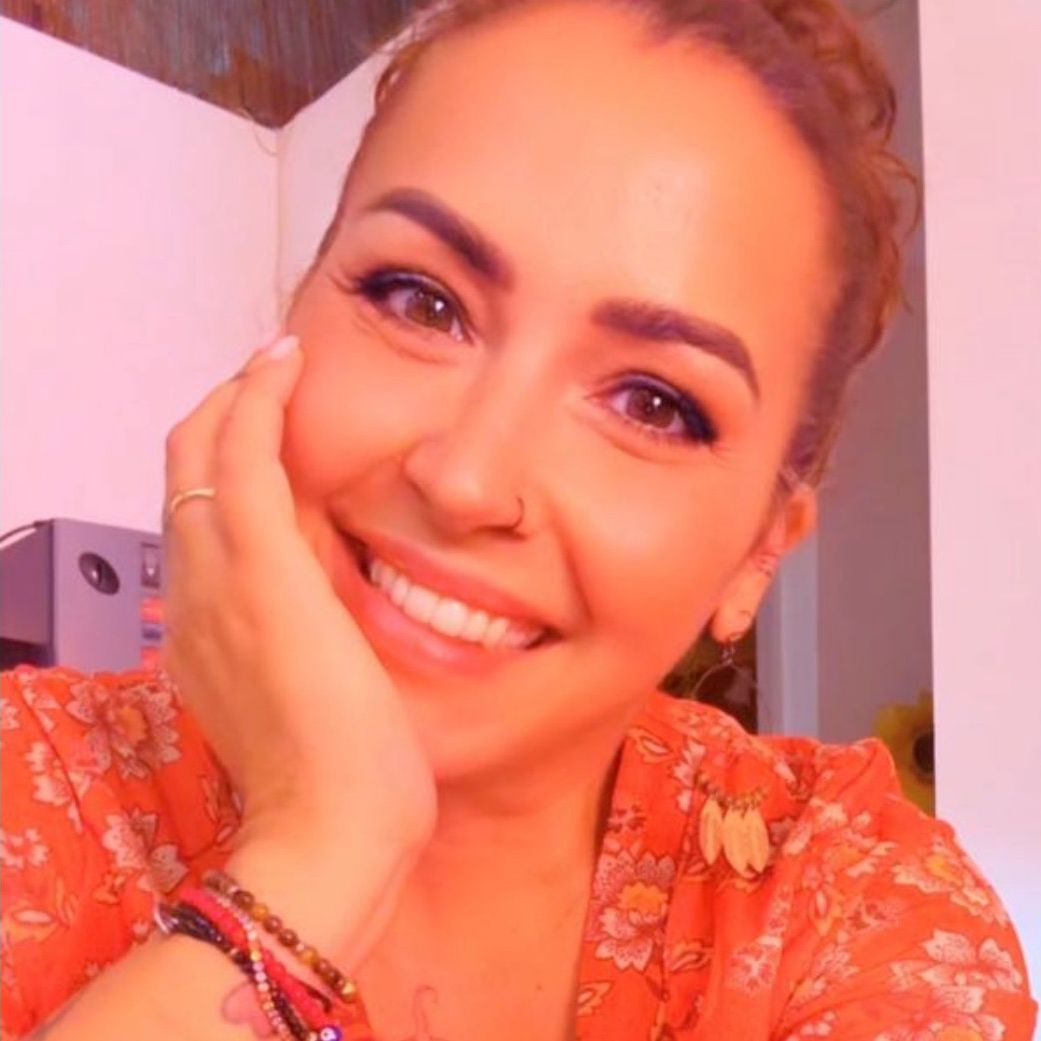 @bruja Lorena