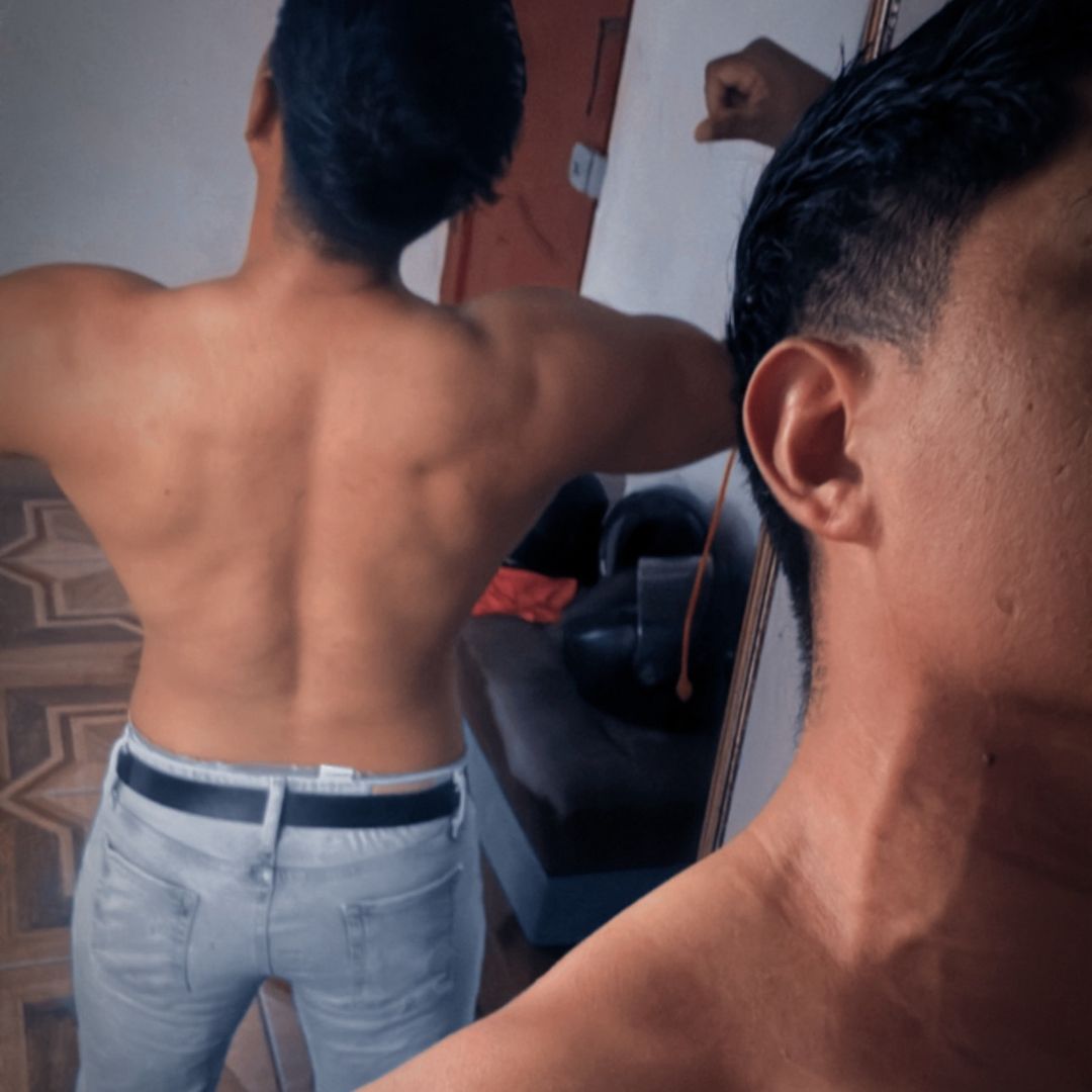 🦖 Bryan Rosales  🔱