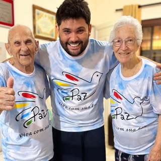 Caio e o vovô Anesio