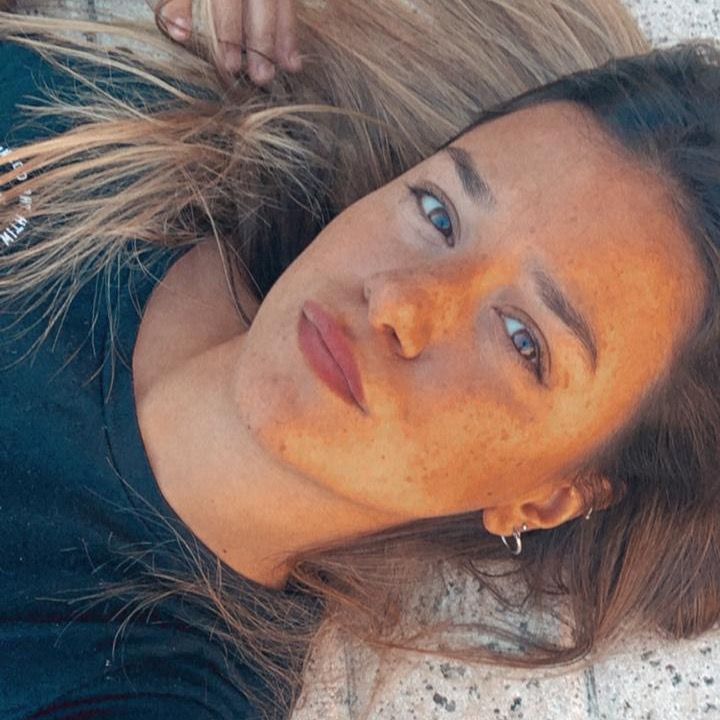 Cami Riveros