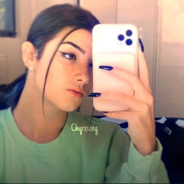 ❤︎•charli da queen•❤︎