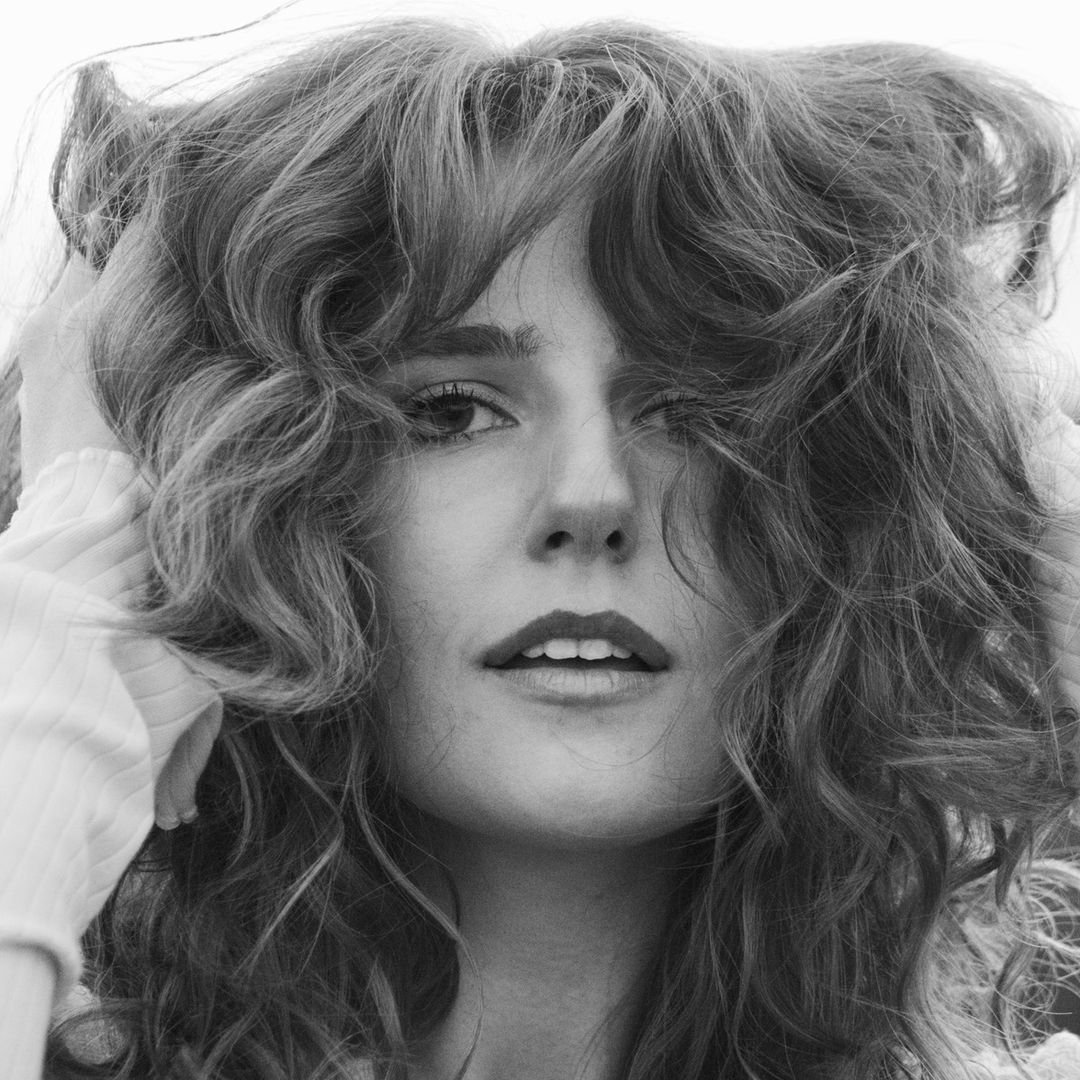 Christiana | Singer