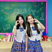 Cindy & Annie Sisters