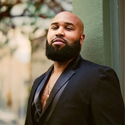 Claude Kelly