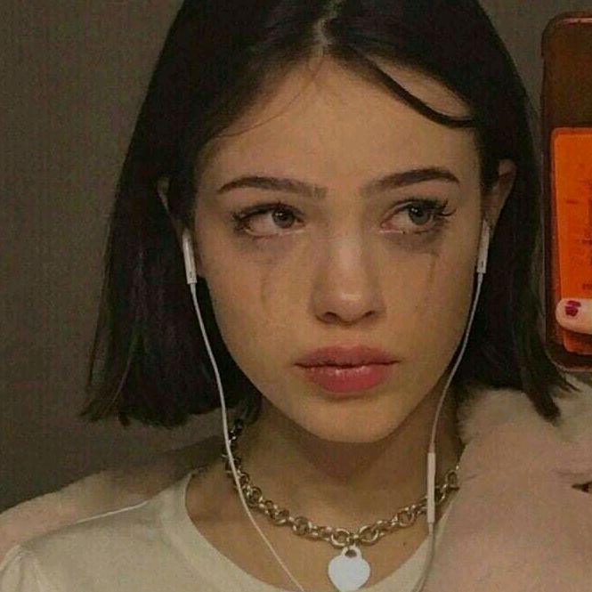 𝒞𝓇𝓎 𝓈𝒶𝒹 𝓈ℴ𝓃ℊ