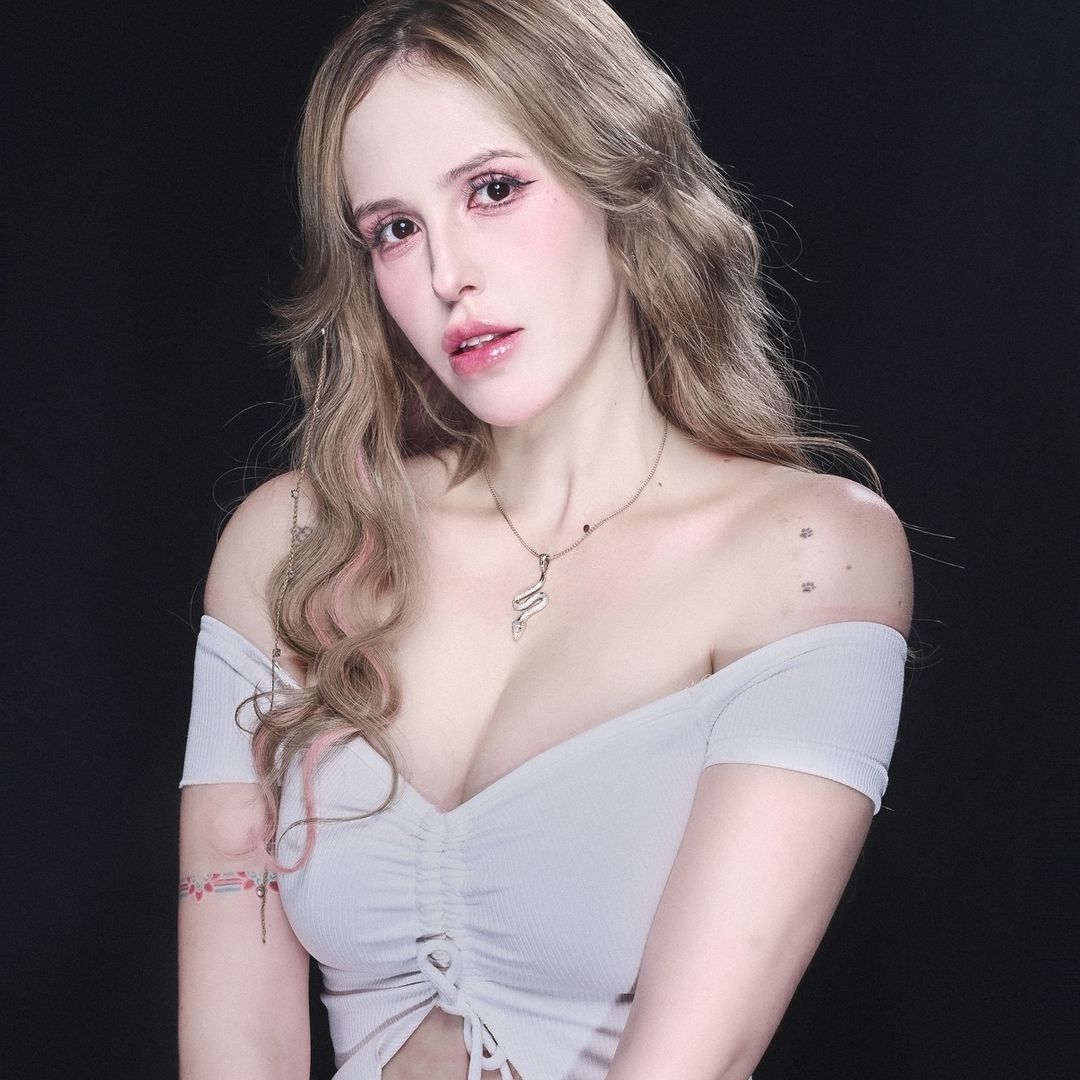 지지 Gigi Lucilfer🐍