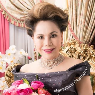 デヴィ夫人 (dewisukarno)