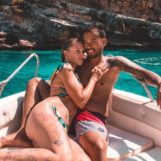 Charlotte & Rayen | Travel & Love