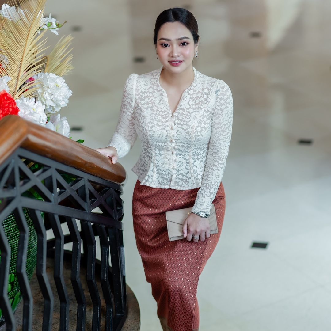 myat thiri maung 🌸