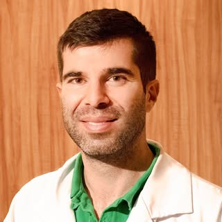 Dr. Ricardo Kores | Médico Infectologista