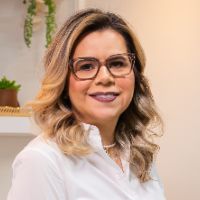 Dra Fernanda Vitoriano