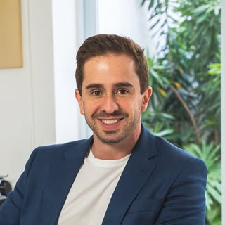 Dr. Bruno Jacob - Especialista em Saúde da Mulher