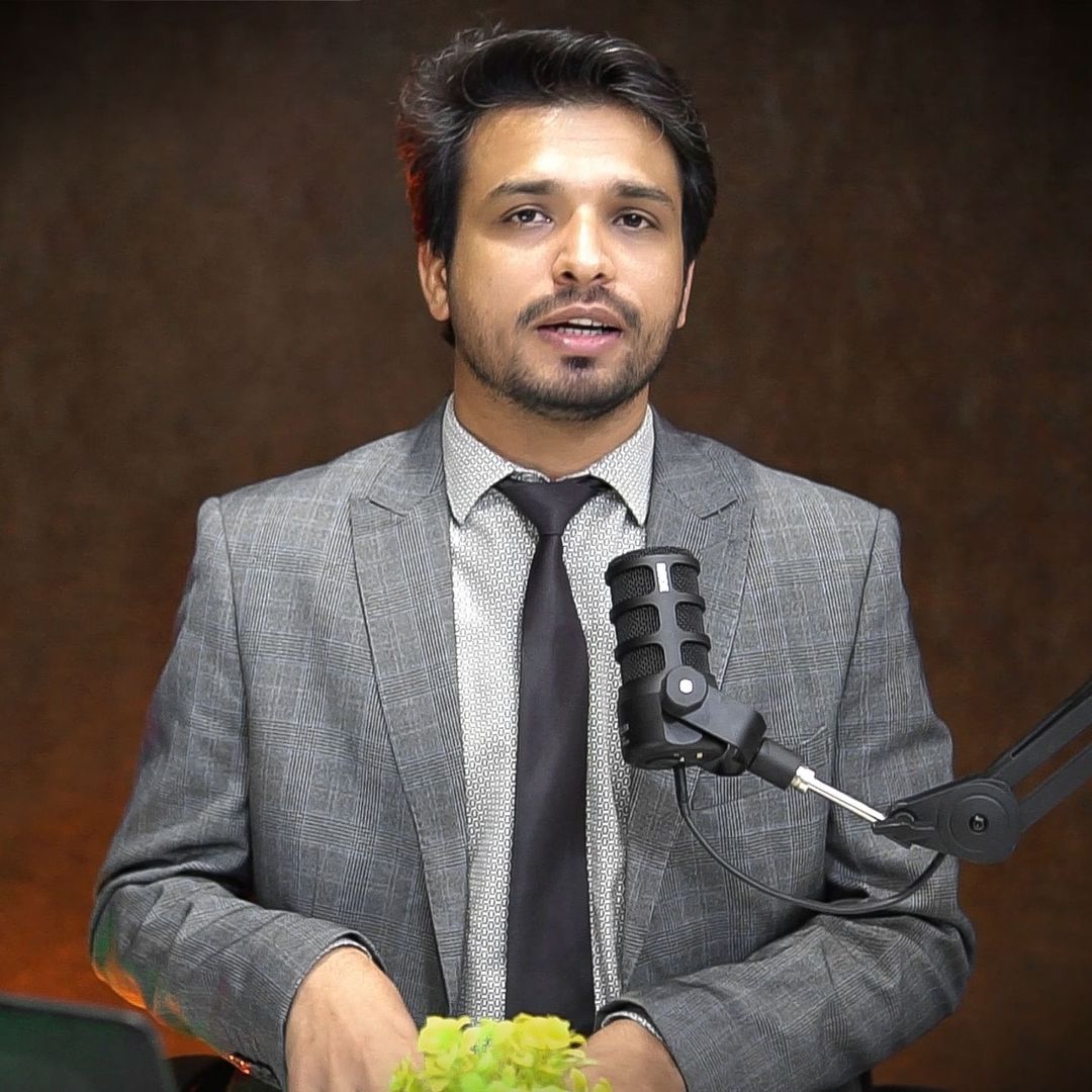 Dr. Inqalab Fareed BDS,FCPS-R
