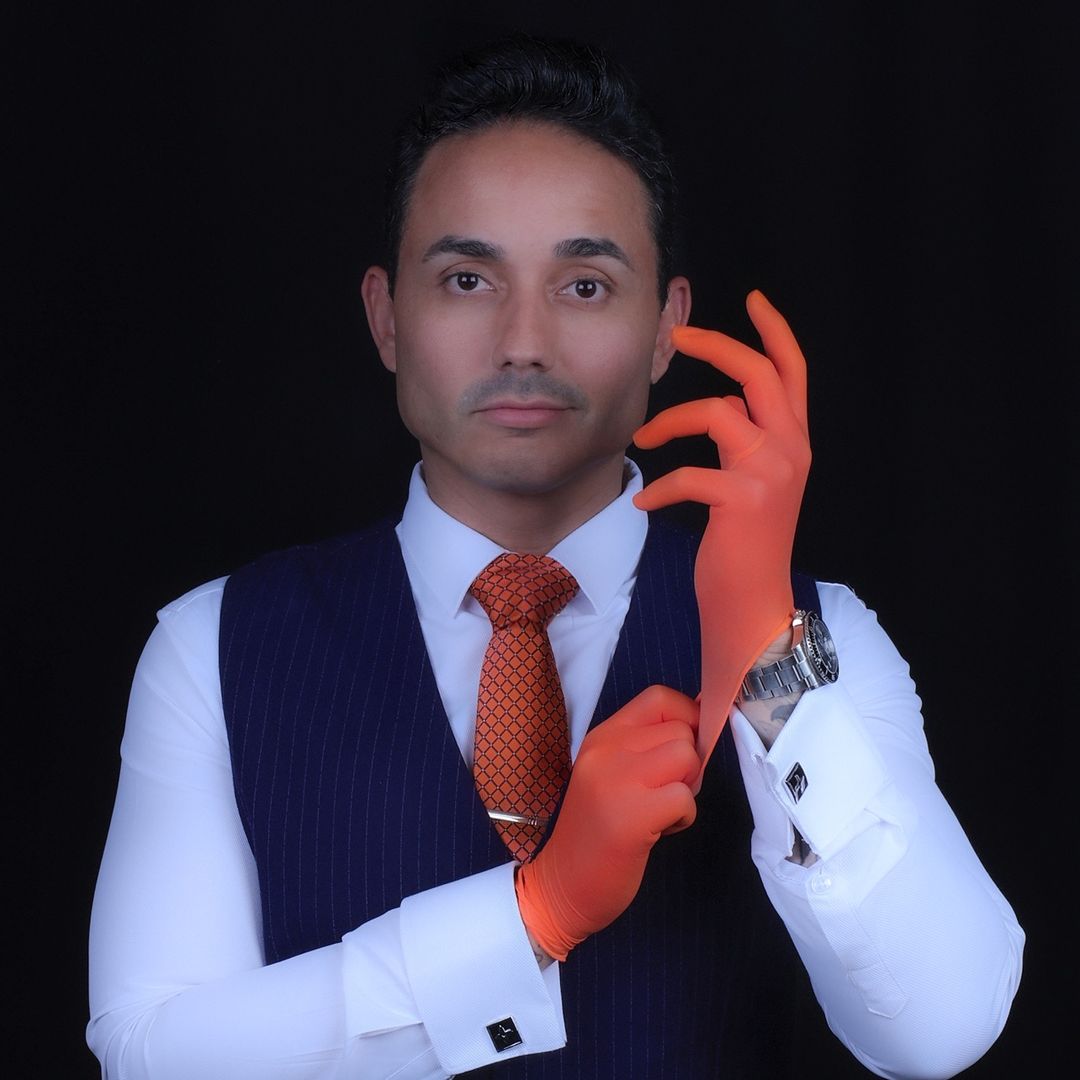 Dr Lucas Firmino