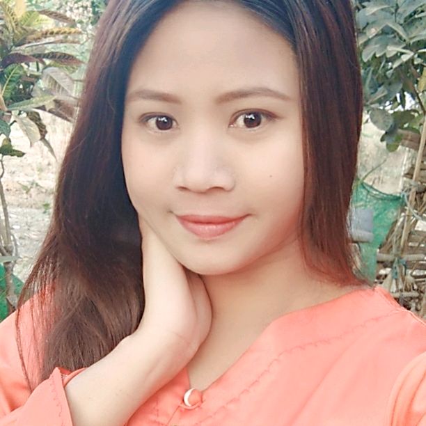 အပြုံးသခင်