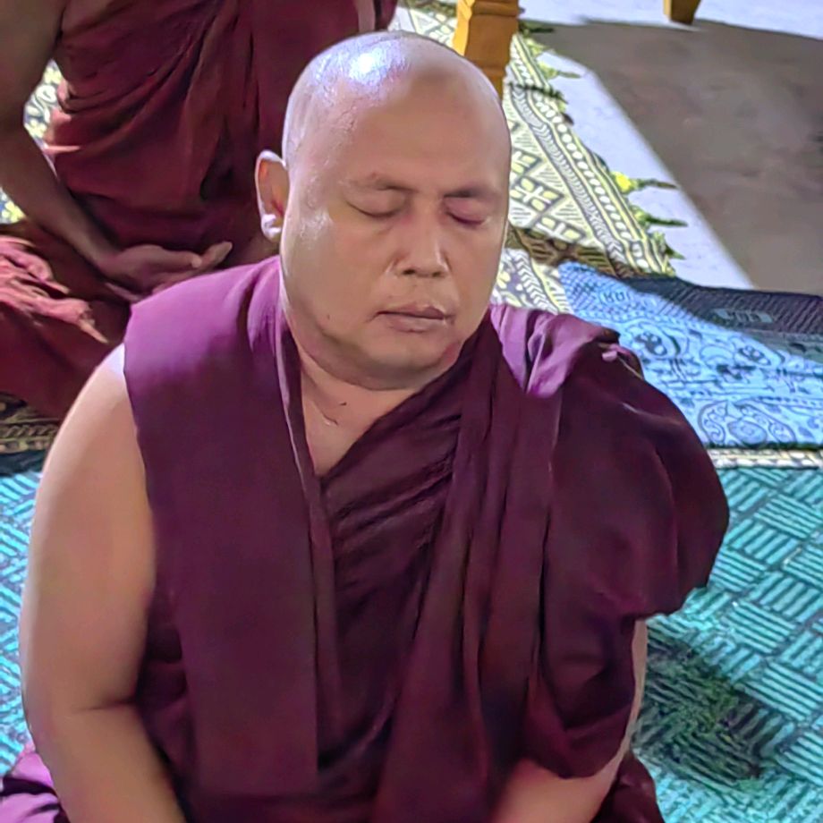 ဗုဒ္ဓ၏သားတော်ကျောက်ကြီးတောင်