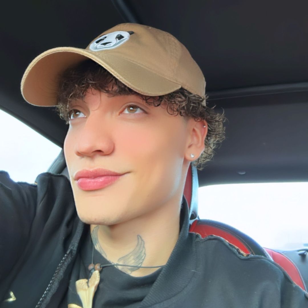 🦉𝐄𝐝𝐰𝐢𝐧 𝐀𝐥𝐞𝐱𝐱𝐢𝐬🦉