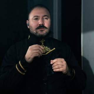 EKO OᖴᖴIᑕIEᒪ