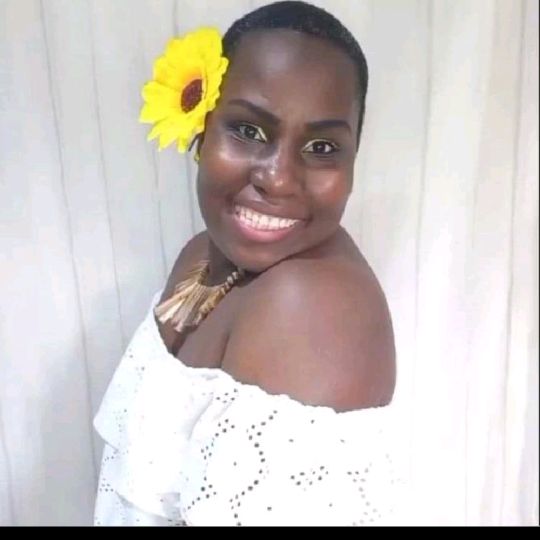 Elaine Gomes
