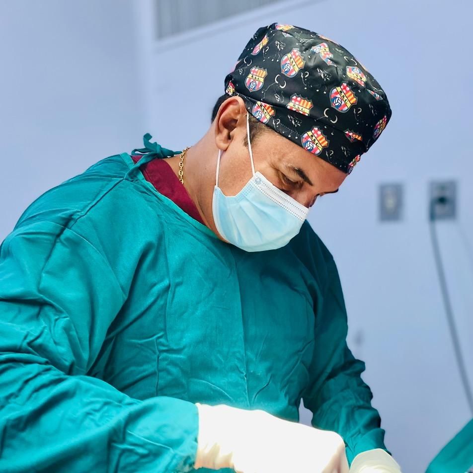 Dr. Juan Carlos Estrada