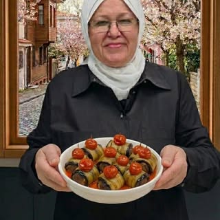 Emine Beder Official