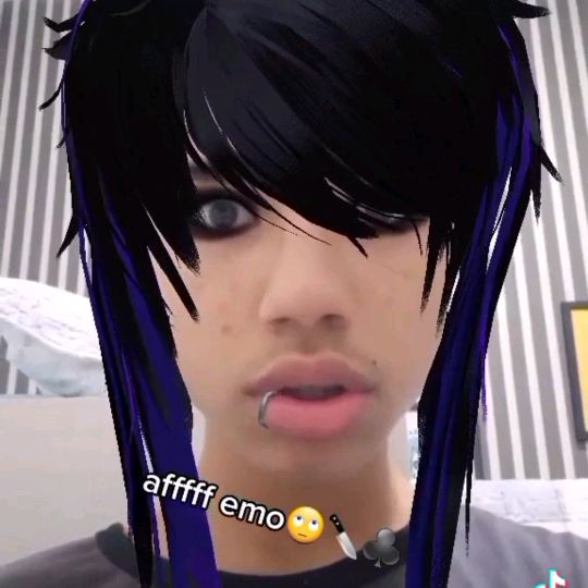 emo_surtado