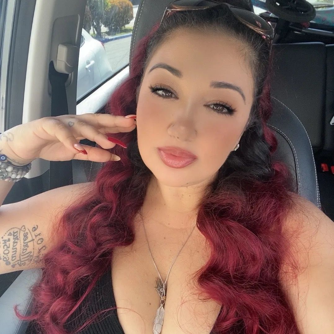 Yasmine Glow up Goddess 🧿