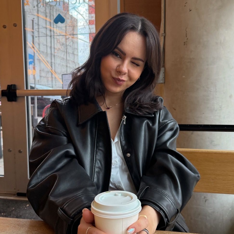 EM REZ | Career Researcher