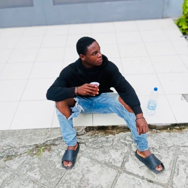 𝕰𝖛𝖗𝖆 𝖑𝖊 𝖑𝖎𝖔𝖓 🦁🇨🇮