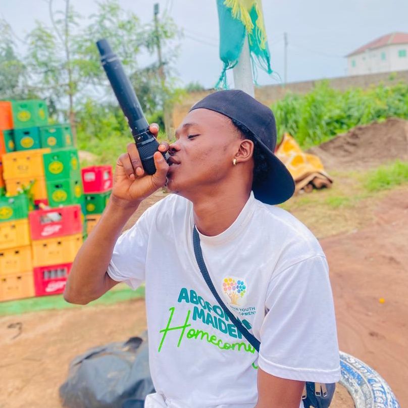 Fameye the hypeman 🥷