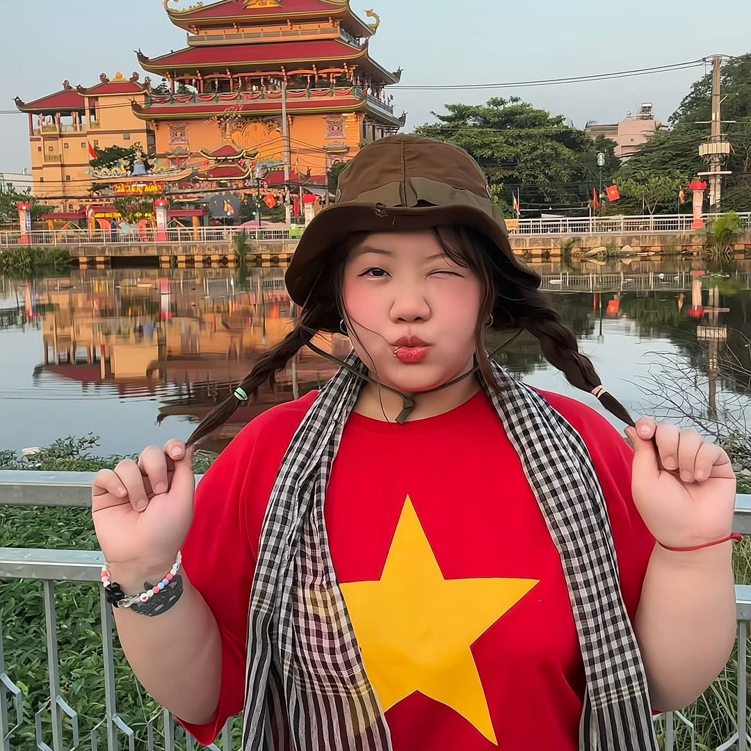 Gấu Thích Chơi Gem