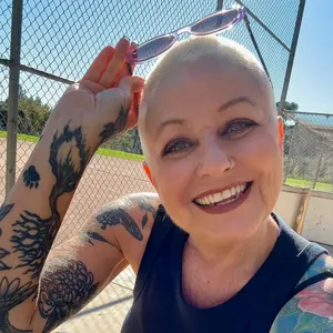 Lonni | GrayHairAndTattoos