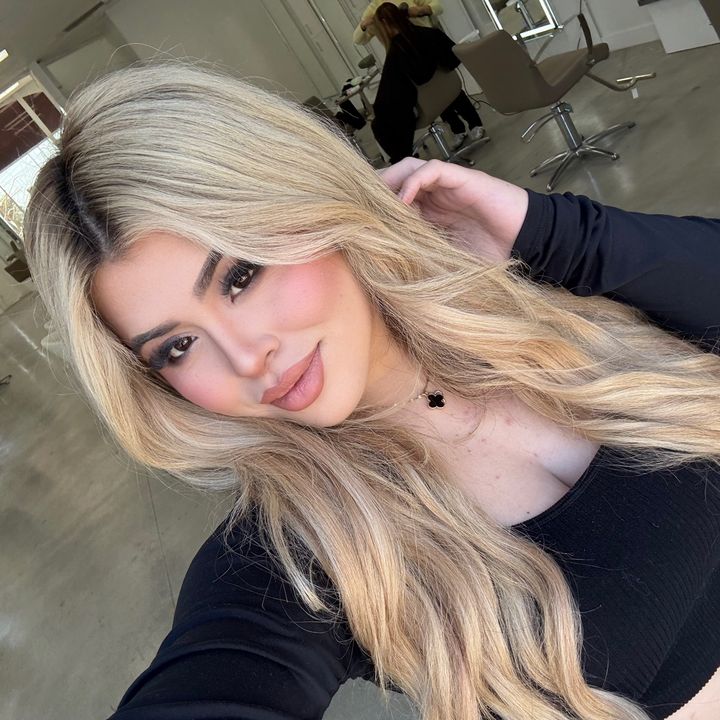 Liliana | HAIRSTYLIST