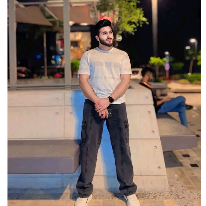 ⚔️😘 HaNdSOmE BoY😘⚔️ ✈️🇦🇪