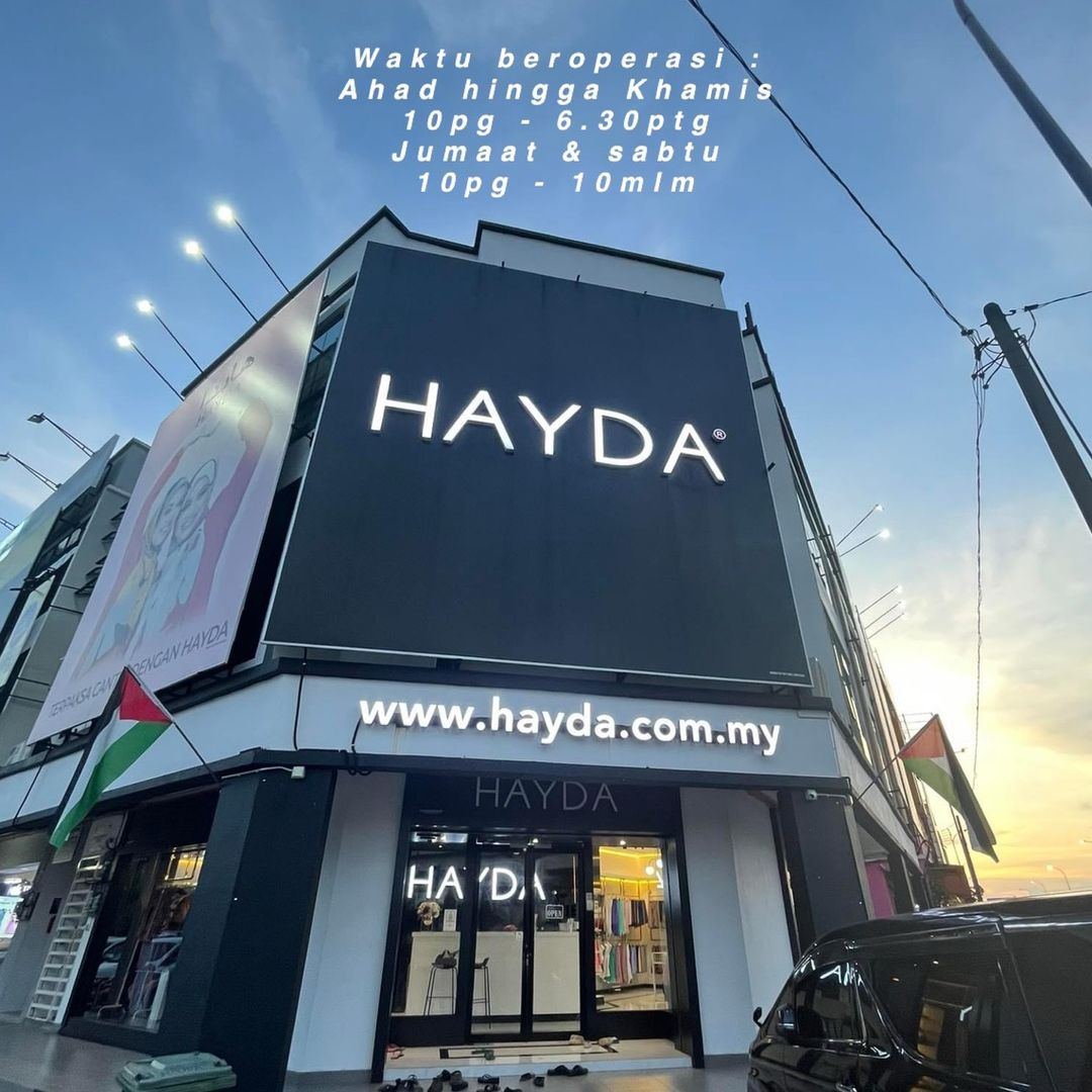 Hayda Scarf HQ